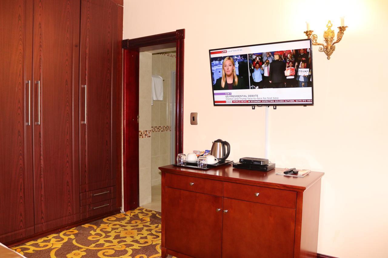 מלון מאנזיני Open House Boutique מראה חיצוני תמונה